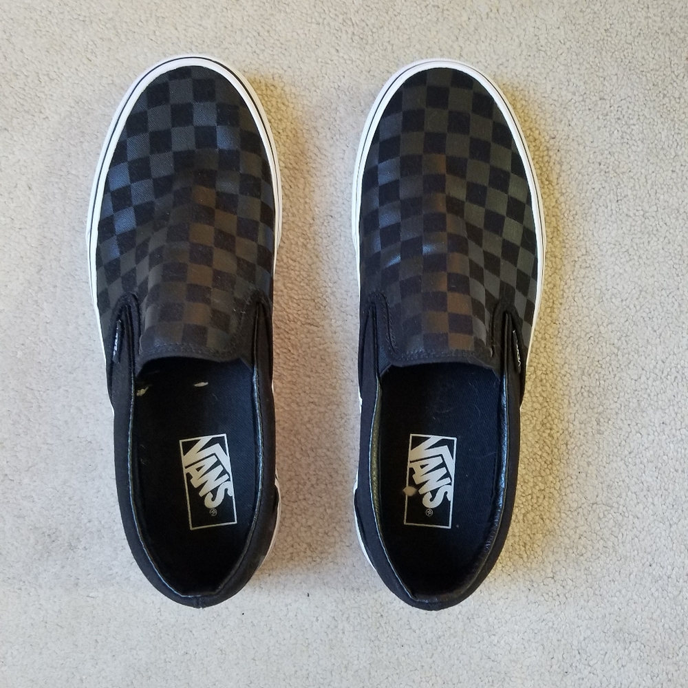 Black checked Vans. Mens size 9.